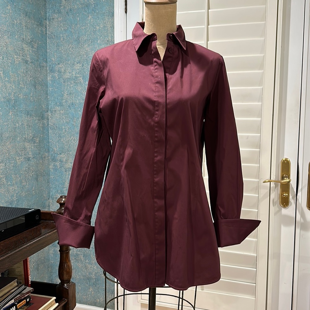 Lafayette 148 elegant long sleeve cuffed blouse